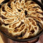 格安ビールと鉄鍋餃子 3・6・5酒場 - 