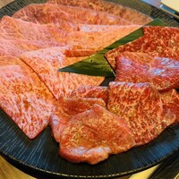 焼肉うしごろ 新宿三丁目店 - 