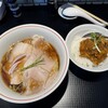 豚一頭清湯麺