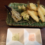 和風ダイニングきらり - キスの天ぷら
      サクっと揚がってて最高です。