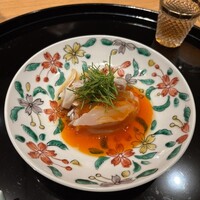 まき村 - トラフグにポン酢と黄身ソース。マジェマジェでマジェスティック