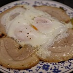 太田や食堂 - チャーシューエッグ