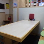 Tosa Shunsai Manjirou - テーブル席です。