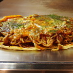 お好み焼きテツジロ - 様々な食感と味が楽しめるお好み焼き