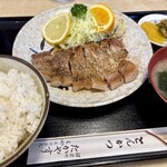 たかやす - ポークソテー@1,000円  飽きもせずこればかり食べている。美味いのだから仕方がない。とりわけ豚の脂が格別に良い。それを白飯で拭いながらエンドレスに頬張る。あぁ至福。