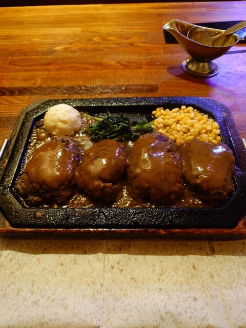 ゴールド ラッシュ 新宿東口店 （GOLD RUSH） - 新宿西口/ハンバーグ 