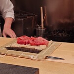 鮨 実紀 - 週末ロール（私達の回が２回転目で明日が休みで食材を残せないからとのことで偶然提供されたもの）