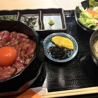 炭火和牛焼肉もうもう亭 広小路店 - 