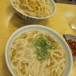 久留米荘 - ゴボウ天うどんと、大盛りかけうどん