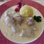 ロシア料理 チャイカ - シュクメルリ