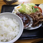 みさき庵 - ハンバーグと生姜焼きのセット