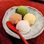 串かつ あーぼん - アイスクリーム（マンゴー、ピーチ、ヨーグルト、キャラメル）