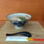 沖縄そば タイラ製麺所 国際通り店 - 