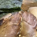 中華そば専門 とんちぼ - チャーシューがド迫力！しかも、分厚くて美味しい！