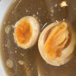 中華そば専門 とんちぼ - 煮卵も火入りは完璧です♪