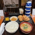 とん汁とからあげの専門店 ばくばく 田町・三田店 - 