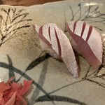 亀すし 総本店 - カンパチのハラミ。