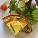 ラ パティスリー デュ ミュゼー パール トシ・ヨロイヅカ - キッシュ