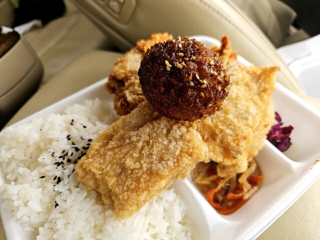 からあげ専門 まつむら商店 仁井田店 - 羽後牛島（からあげ）の写真