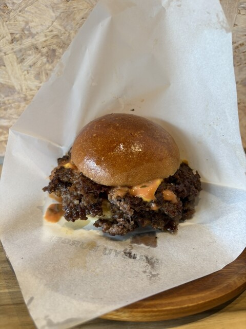 『ハンバーガー』by ryo@@@ : GYUGYU BURGER 三鷹本店 （ギュウギュウ バーガー） - つつじケ丘/ハンバーガー [食べログ]