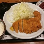 Ganso yakitori kushi hacchin - とんかつ定食￥７２０