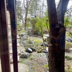飛騨古川　料亭旅館　八ツ三館 - 食事の部屋から外を