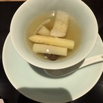 京 静華 - 絹傘茸、白アスパラ、編笠茸