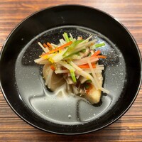 料理屋まえかわ - 沢煮椀　新牛蒡　ウド　せり　人参　金目鯛　蕪