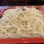 総本家更科堀井 - 拡大。桜の葉が見える。3月16日〜4月10日