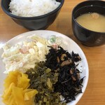 きんのつる - 定食の方食べ放題。