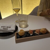 ベージュ アラン・デュカス 東京 - 