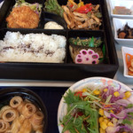 レストラン レジーナ - 今日は当たりの日！おかずが多いです！