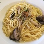 Torattoria Roaji - まいたけとアンチョビのオイル系