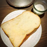 RACINES Boulangerie & Bistro - パン