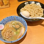 六厘舎 東京駅東京ラーメンストリート - 特製つけめん