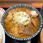 もつ煮本舗 まるさん食堂 - もつ煮アップ