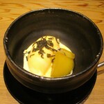 京味 もと井 - 水物 ：ミルクアイスクリームと林檎にジャスミンのシロップと茶葉が振りかけられ とても美味しいですネ！