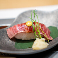神戸牛 しゃぶしゃぶ おもき 離れ 銀座店 - 神戸牛の肉寿司