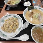日高屋 京急蒲田駅前店 - 