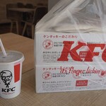 ケンタッキーフライドチキン - ドリンク写真:買い求めた品々