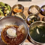 サムギョプサル専門店 金ちゃん 新宿西口店 - 