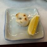 博多 い津み - 次はふぐの白子です。

大きなプリプリの白子は塩でいただきました。