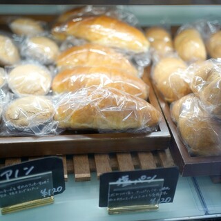 シロヤベーカリー_0