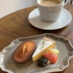 珈琲とお菓子 青燈 - 