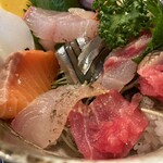旬菜魚 いなだ - 特上海鮮丼