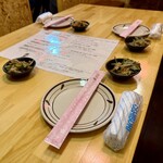 本通 地鶏 居酒屋 作 - 