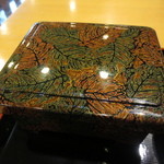 新玉亭 - 綺麗な器