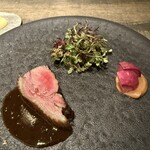 レヴォ - 猪と赤かぶ