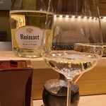 日本橋 蕎ノ字 - お酒③ルイナール・ブラン・ド・ブランNV(シャンパーニュ、フランス)【ご相伴に与りました】
      葡萄品種:シャルドネ100%