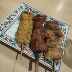 モツの朝立ち - ハチノス/牛レバー/赤せん